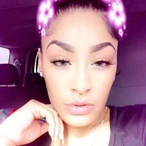 Meet your Posher, Desiree